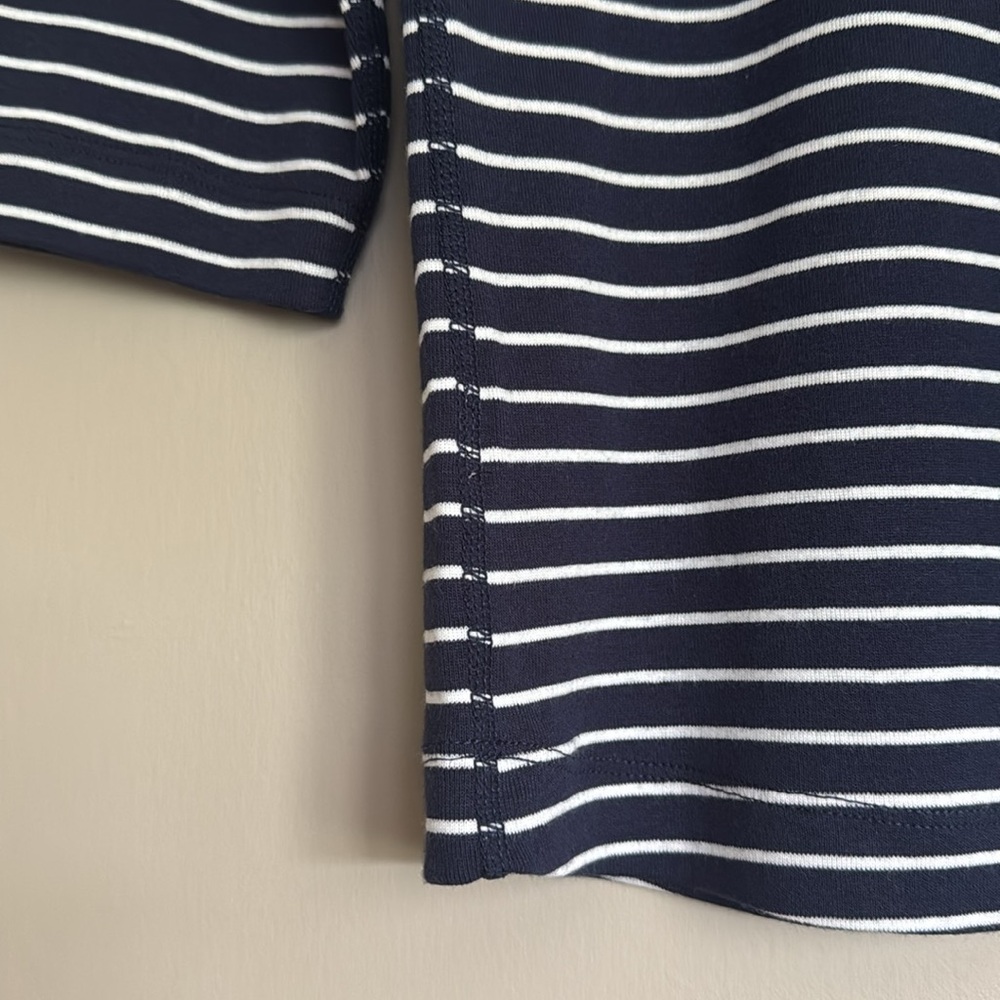 NWT- Three Dots vneck 3/4 sleeve striped shirt Blue & white striped, size XL - Picture 8 of 9